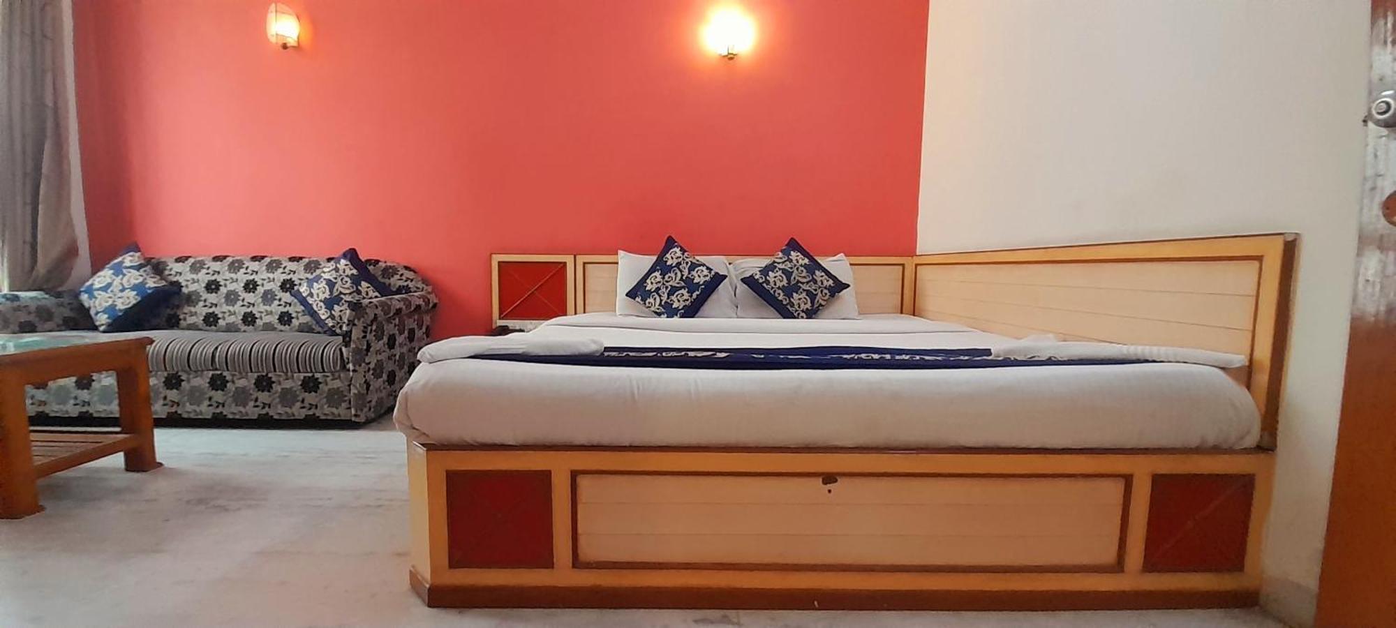 שירדי Hotel Indore Palace - Feel At Home מראה חיצוני תמונה