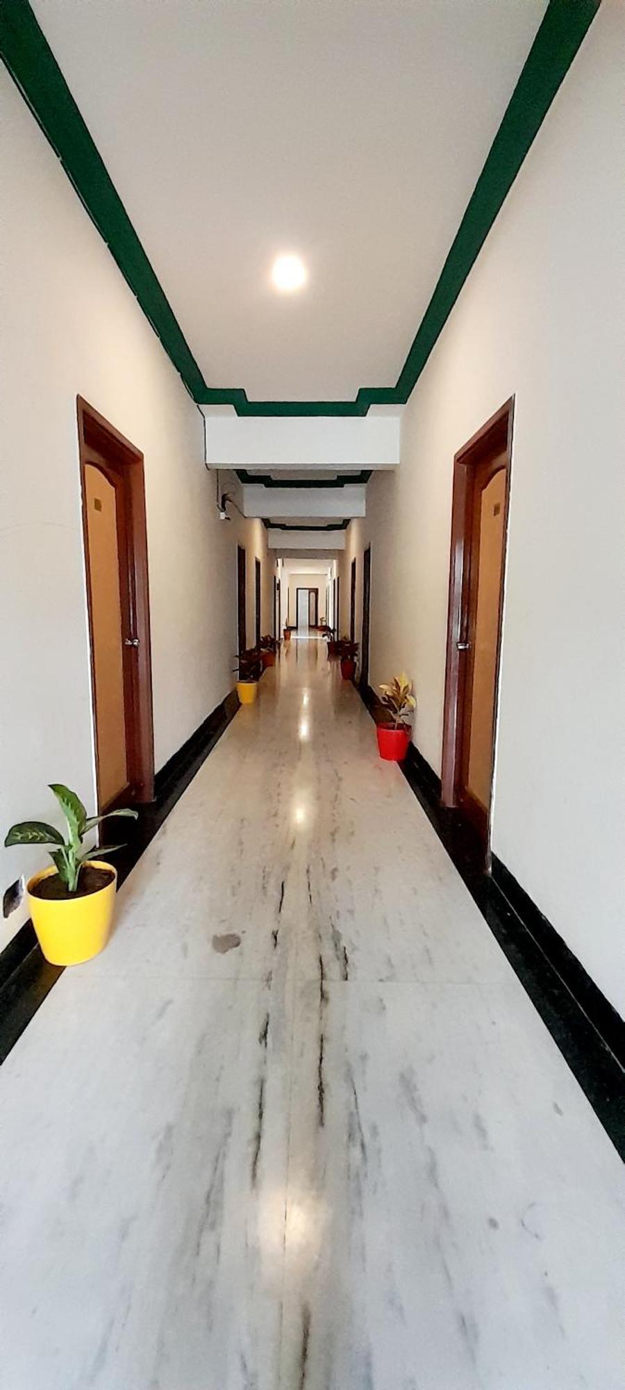 שירדי Hotel Indore Palace - Feel At Home מראה חיצוני תמונה