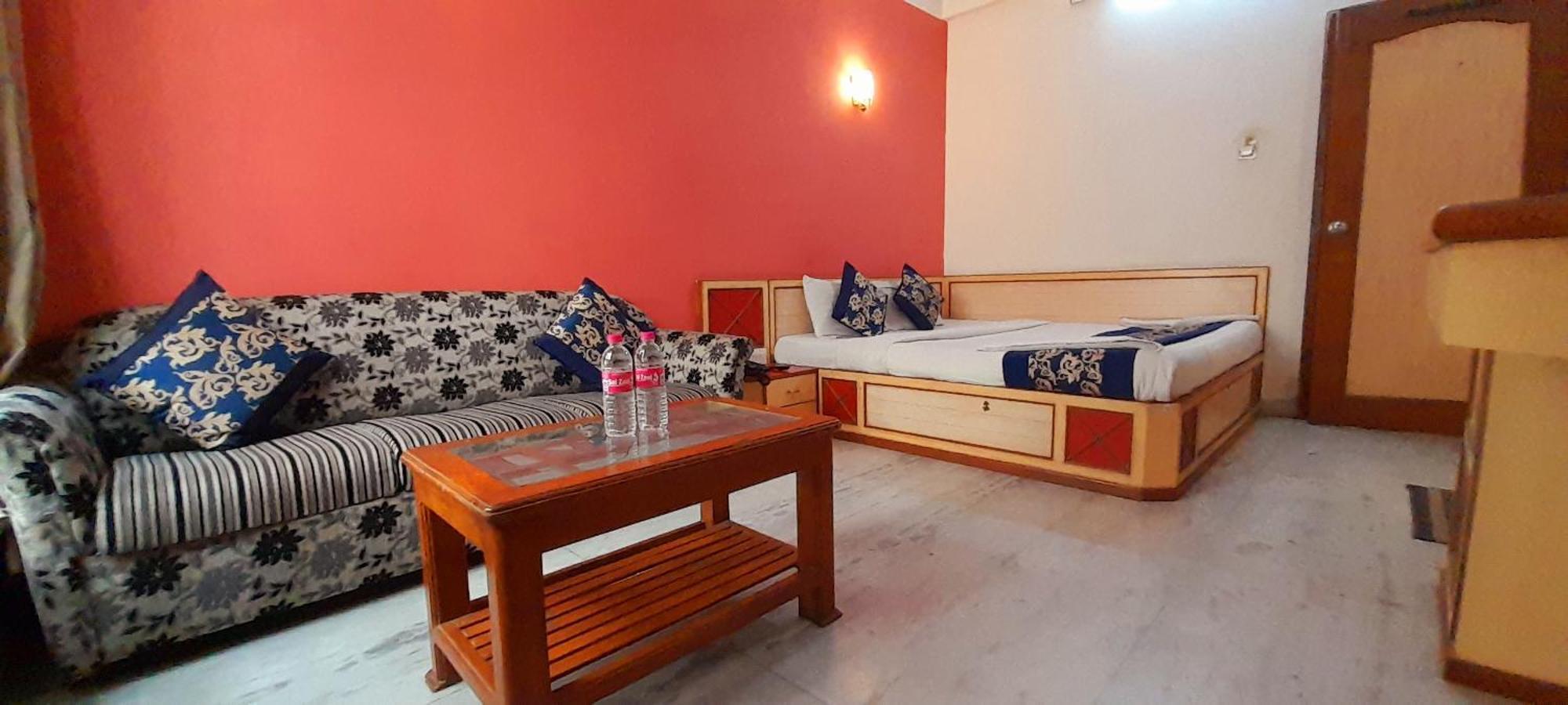 שירדי Hotel Indore Palace - Feel At Home מראה חיצוני תמונה