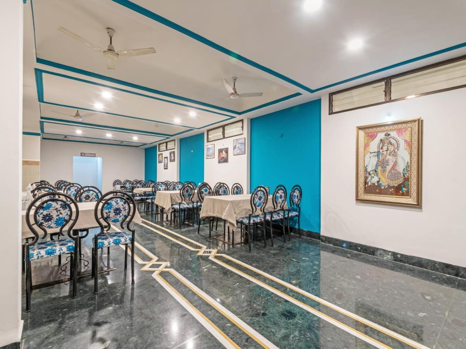 שירדי Hotel Indore Palace - Feel At Home מראה חיצוני תמונה