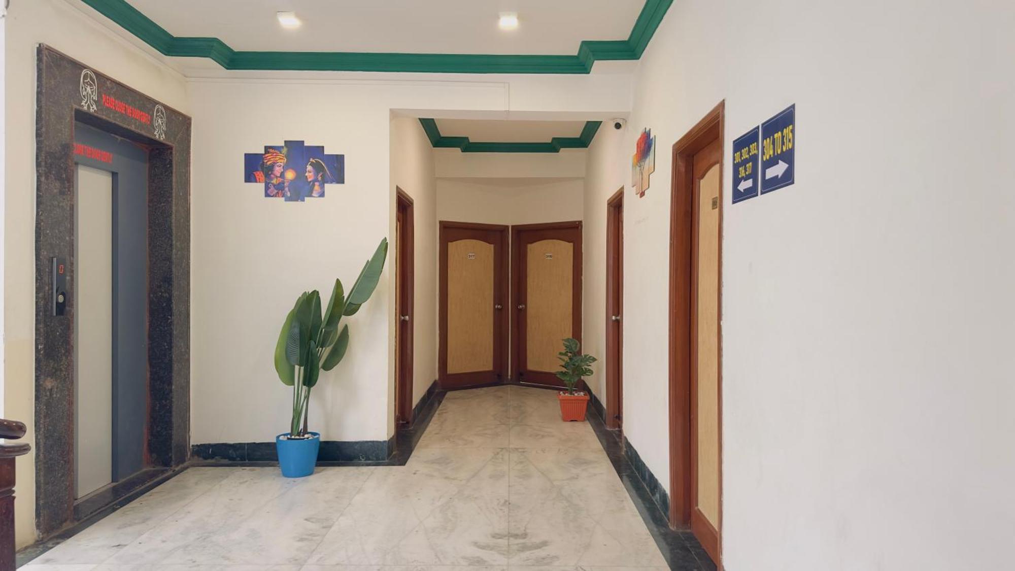שירדי Hotel Indore Palace - Feel At Home מראה חיצוני תמונה