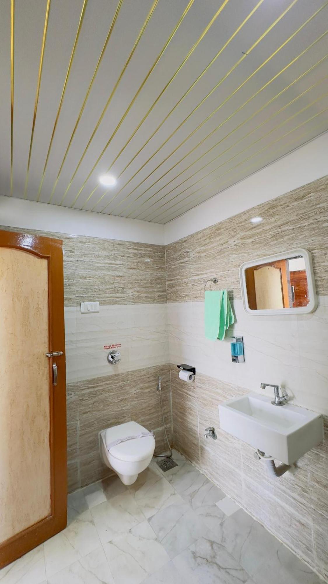 שירדי Hotel Indore Palace - Feel At Home מראה חיצוני תמונה